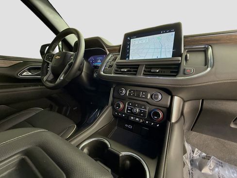 Used 2024 Chevrolet Suburban Premier image 35