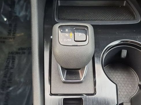 Used 2024 Nissan Rogue S AWD/4WD image 24