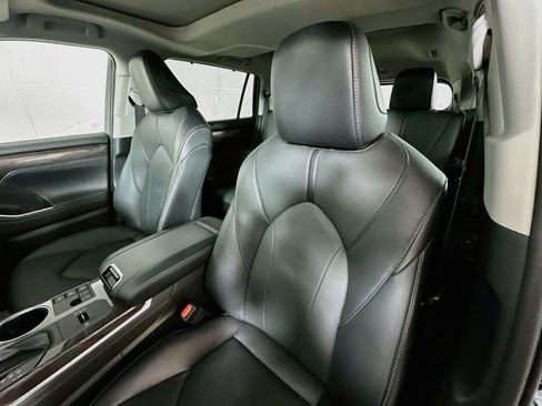 Used 2023 Toyota Highlander Limited AWD/4WD image 20