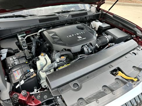 Used 2025 INFINITI QX80 Sensory AWD/4WD image 28