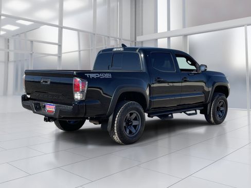 Used 2020 Toyota Tacoma TRD Off-Road w/ Technology Package AWD/4WD image 6