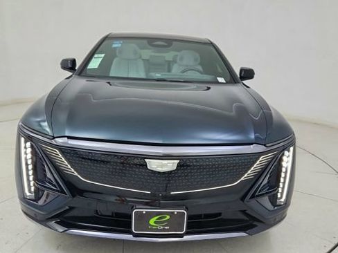 Used 2024 Cadillac Lyriq Sport image 13
