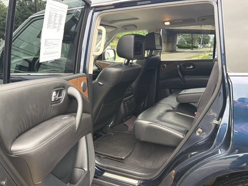 Used 2017 INFINITI QX80 4WD w/ Driver Assistance Package image 28