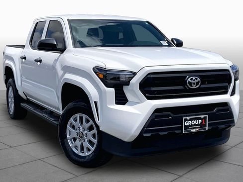 Used 2025 Toyota Tacoma SR AWD/4WD image 3
