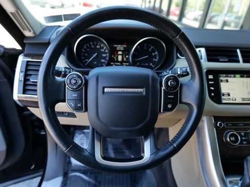 Used 2015 Land Rover Range Rover Sport HSE AWD/4WD image 18
