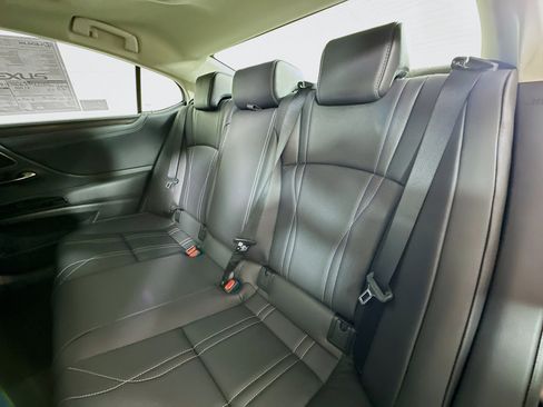 New 2025 Lexus ES 350 w/ Luxury Package image 24