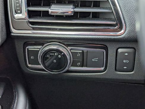 Used 2021 Lincoln Navigator L Reserve w/ Luxury Package image 17