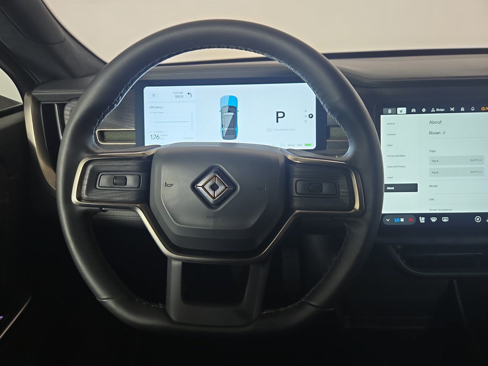 Used 2025 Rivian R1S Adventure Dual AWD/4WD image 28