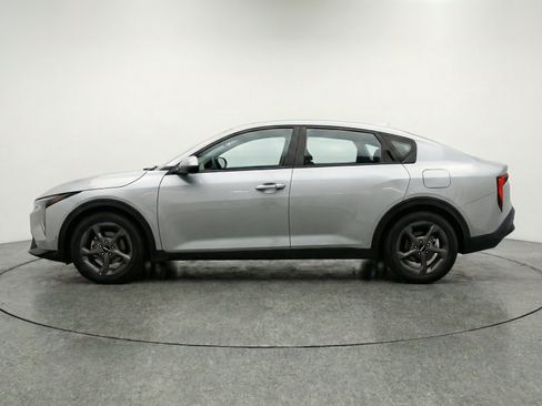 Used 2025 Kia K4 FWD image 5