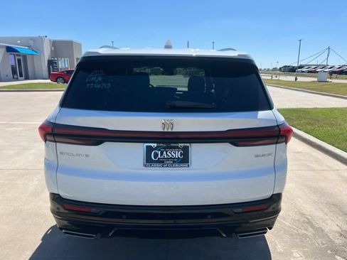 Used 2026 Buick Enclave Sport Touring FWD image 5