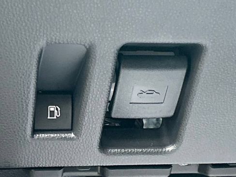 Used 2026 Toyota RAV4 XLE Premium w/ Weather Package AWD/4WD image 22