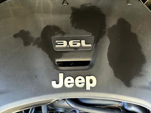 Used 2020 Jeep Gladiator Rubicon image 35