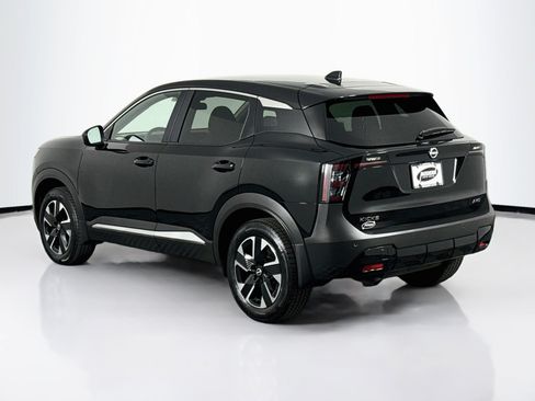 Used 2025 Nissan Kicks SV AWD/4WD image 13