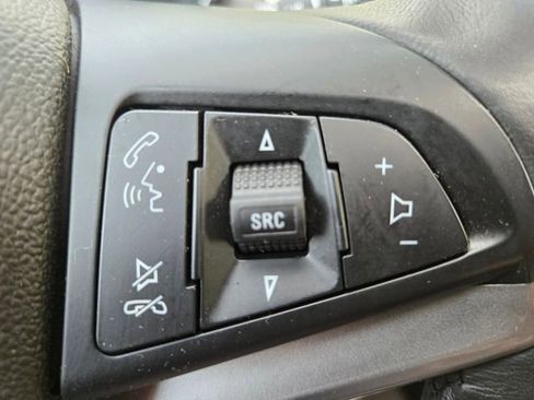 Used 2020 Chevrolet Trax LT w/ Sun & Sound Package AWD/4WD image 26