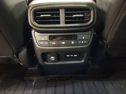 Certified 2025 Honda Pilot Black Edition image 25
