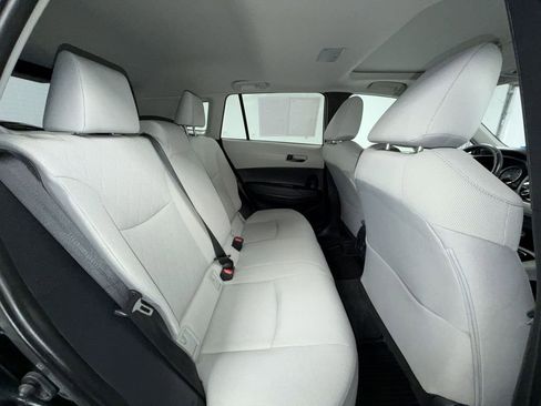 Certified 2022 Toyota Corolla Cross LE image 12