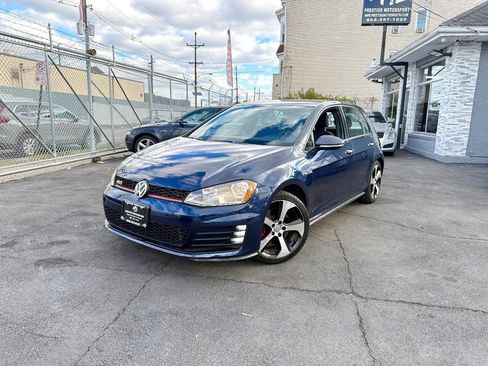 Used 2015 Volkswagen Golf 4-Door image 1