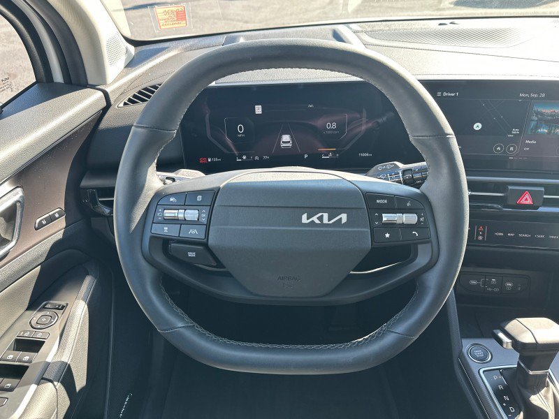 Used 2026 Kia Sportage SX FWD image 17
