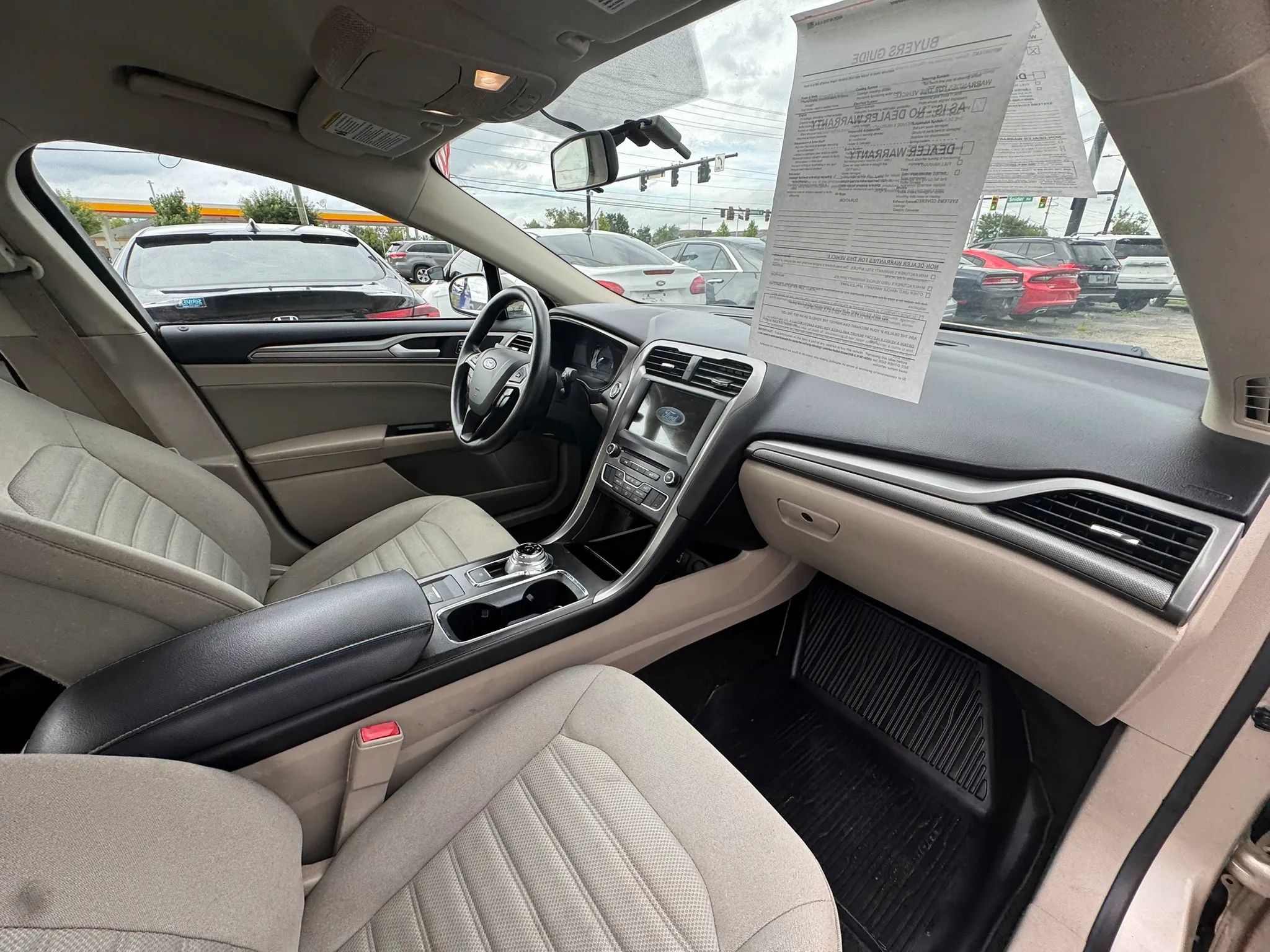 Used 2018 Ford Fusion SE w/ Fusion SE Technology Package FWD image 23