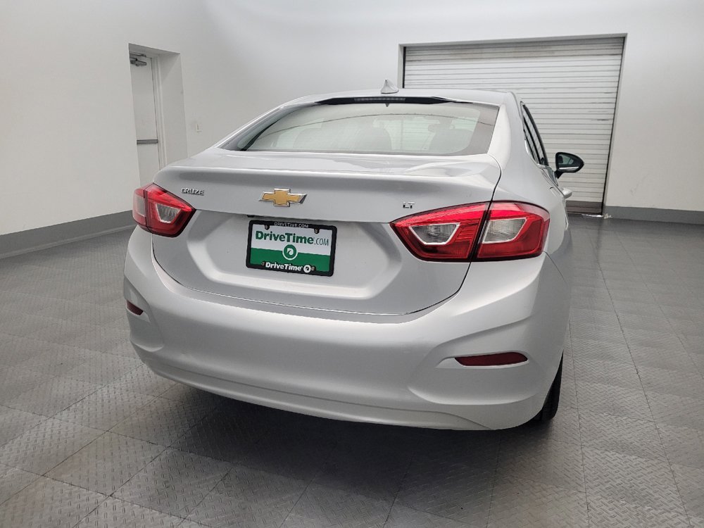 Used 2018 Chevrolet Cruze LT w/ Convenience Package FWD image 7