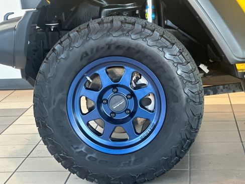 Used 2020 Jeep Wrangler Unlimited Sport image 27