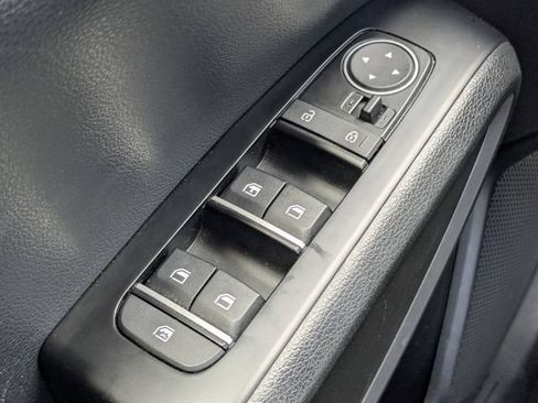 Certified 2025 Kia Soul LX w/ LX Technology Package FWD image 24