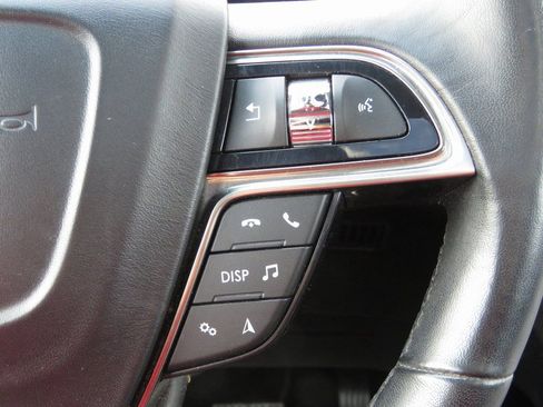 Used 2019 Lincoln Nautilus Reserve image 23