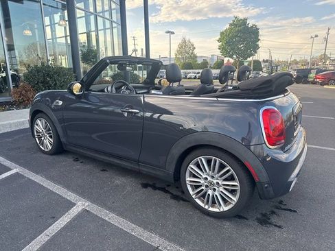 Used 2017 MINI Cooper S image 2