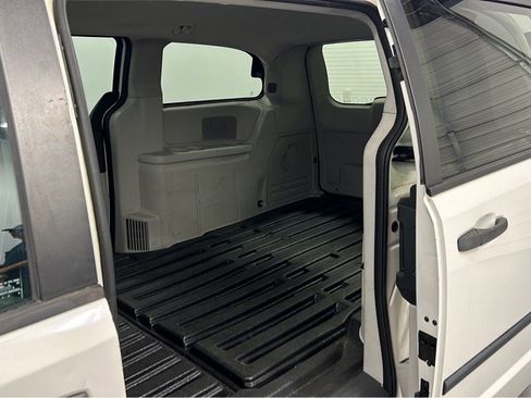 Used 2009 Dodge Grand Caravan w/ PWR Window Group image 13