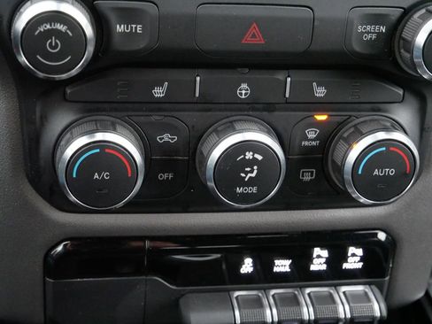 Used 2019 RAM 1500 Big Horn image 35