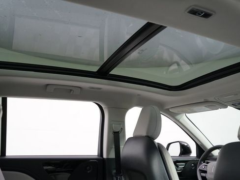 New 2026 Lincoln Aviator Reserve w/ Jet Appearance Package AWD/4WD image 17