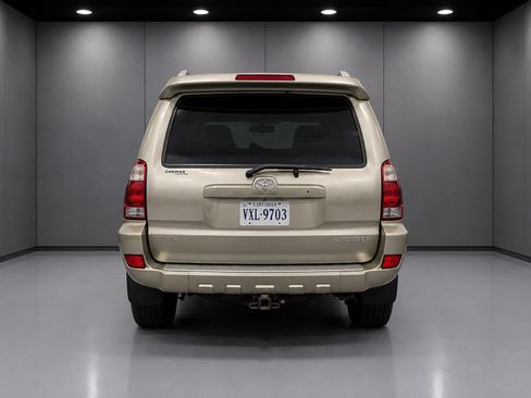 Used 2004 Toyota 4Runner Limited AWD/4WD image 3