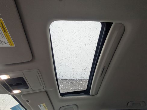 Used 2024 Honda CR-V EX-L image 18