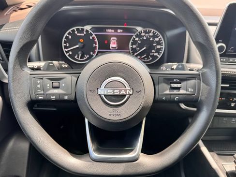Used 2023 Nissan Rogue S AWD/4WD image 16