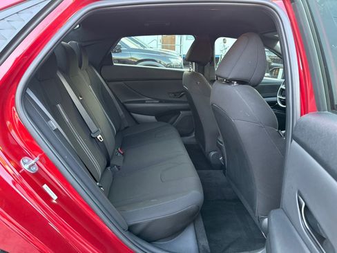 Used 2025 Hyundai Elantra Sport image 10