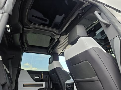 Used 2025 GMC Hummer EV 2X w/ LPO, Dark Essentials Package AWD/4WD image 38