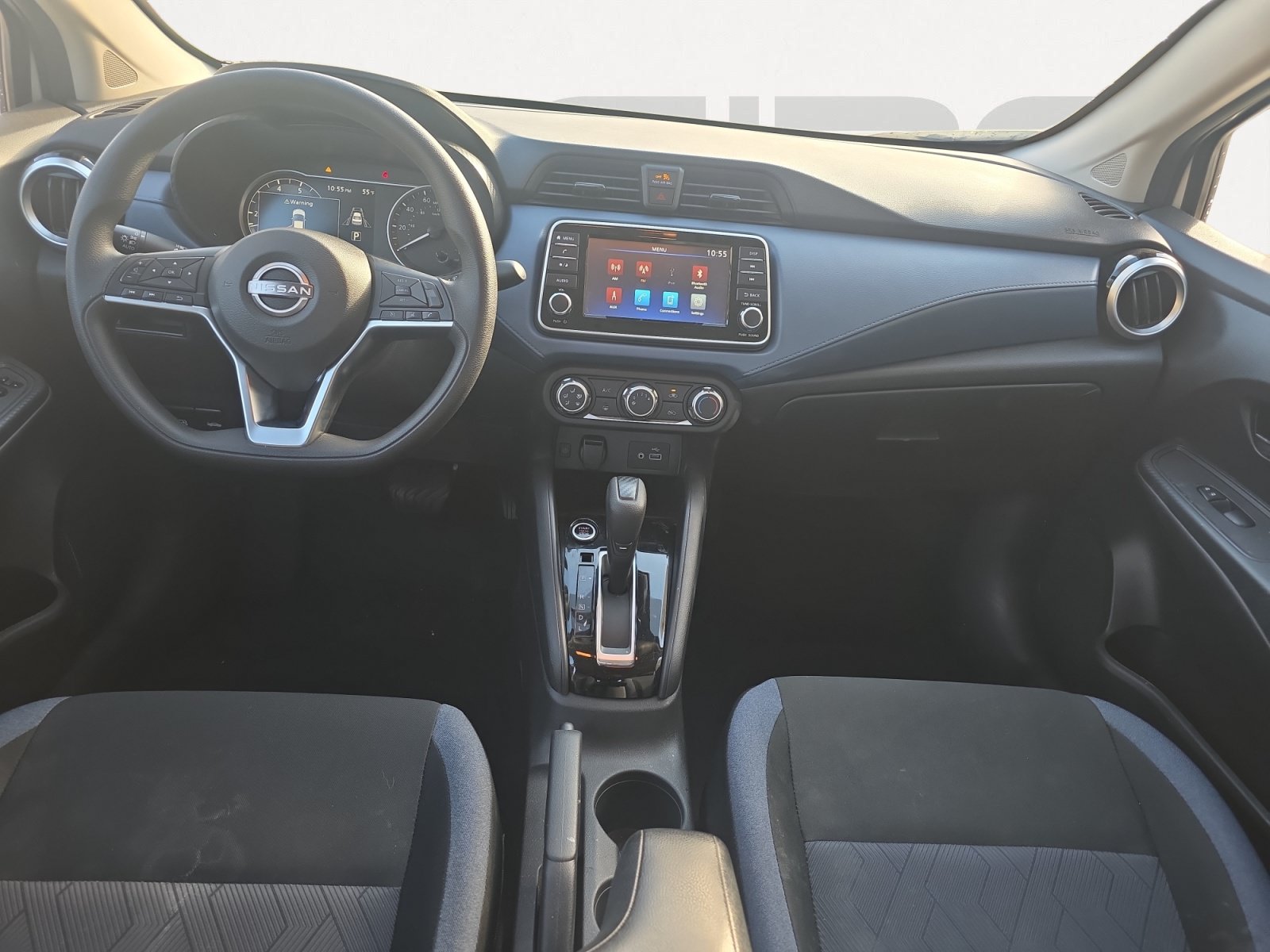 Used 2025 Nissan Versa SV FWD image 2
