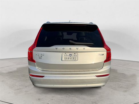 Certified 2022 Volvo XC90 T6 Momentum w/ Advanced Package image 4