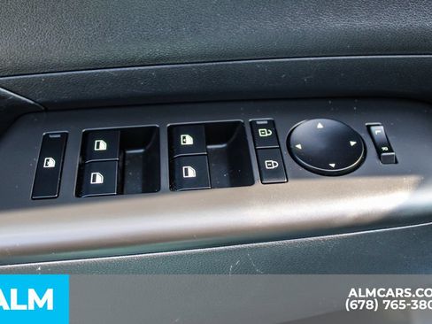 Used 2025 Hyundai Kona SEL FWD image 40