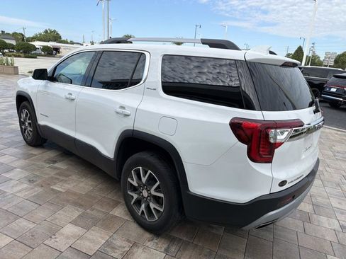 Used 2020 GMC Acadia SLE w/ Driver Convenience Package FWD image 4