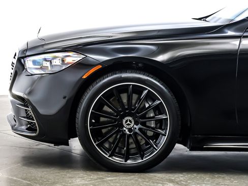 Certified 2025 Mercedes-Benz S 580 4MATIC Sedan image 12