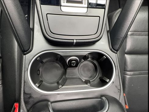 Used 2023 Porsche Cayenne Platinum Edition image 46