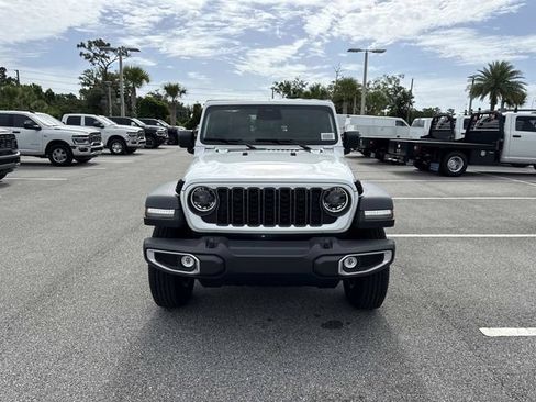 New 2026 Jeep Gladiator Sport AWD/4WD image 8