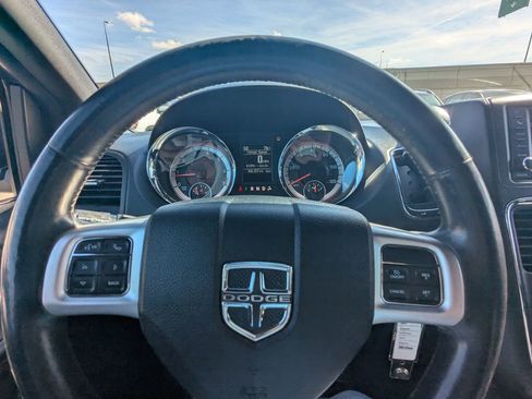 Used 2017 Dodge Grand Caravan GT image 13