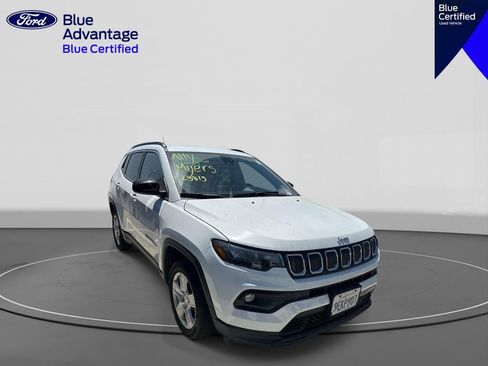 Used 2022 Jeep Compass Latitude FWD image 5