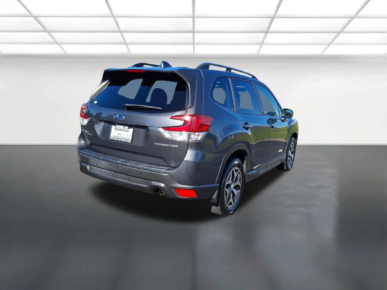 Used 2021 Subaru Forester Premium AWD/4WD image 3