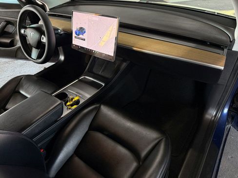 Used 2021 Tesla Model 3 Standard Range Plus image 25