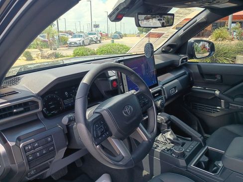 Certified 2026 Toyota 4Runner TRD Off-Road Premium w/ Tow Technology Package AWD/4WD image 10