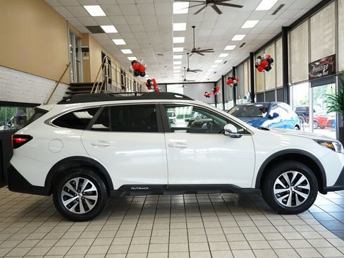 Used 2022 Subaru Outback Premium AWD/4WD image 16