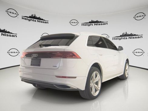 Used 2023 Audi Q8 Premium Plus AWD/4WD image 6